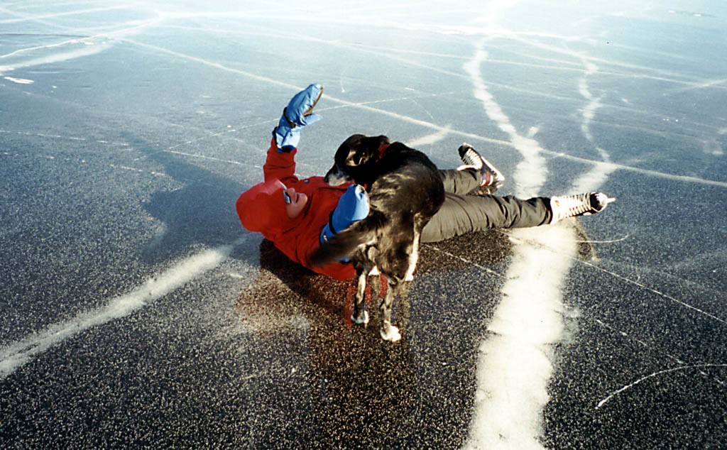 A fallen skater?  Lance to the rescue! (Category:  Skiing)