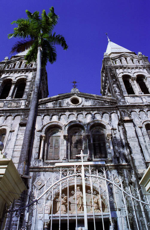 Architecture in Stone Town. (Category:  Travel)