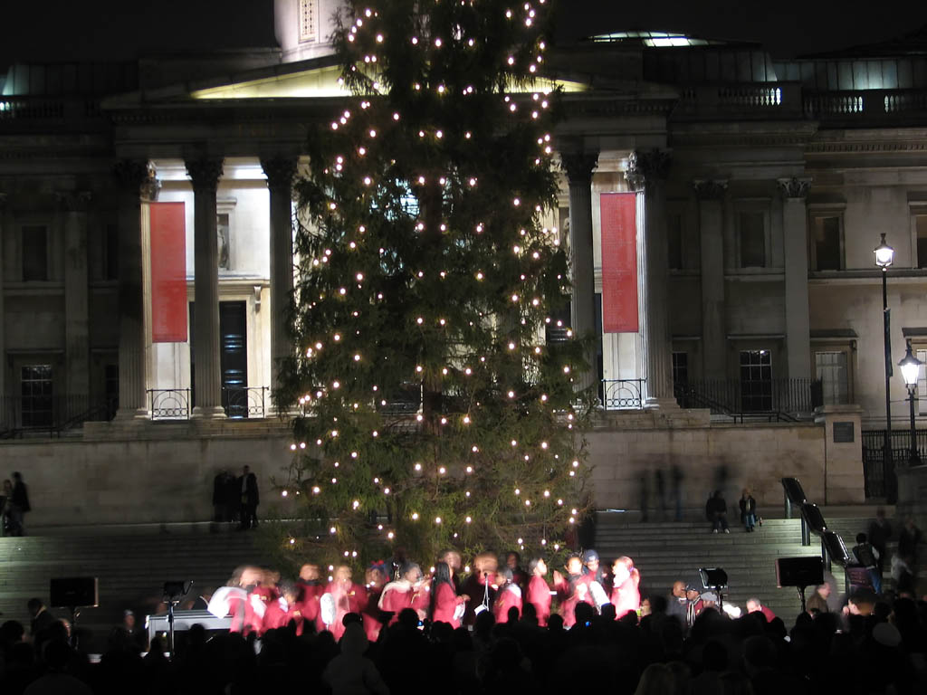 Trafalgar Square (Category:  Travel)