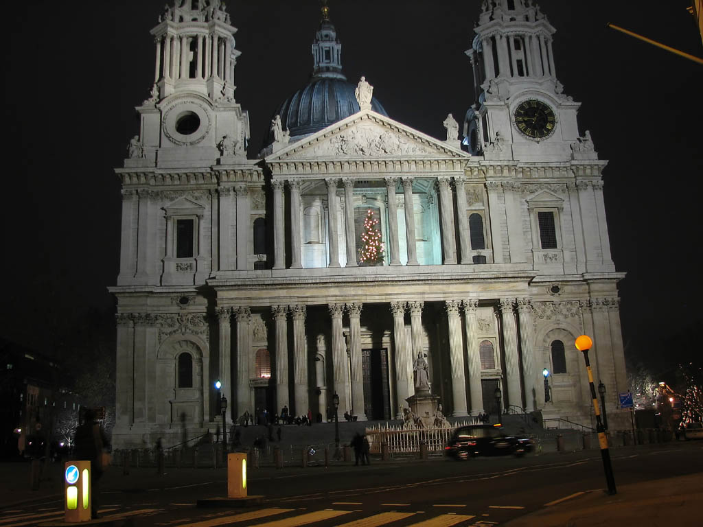 St. Paul's Cathedral (Category:  Travel)