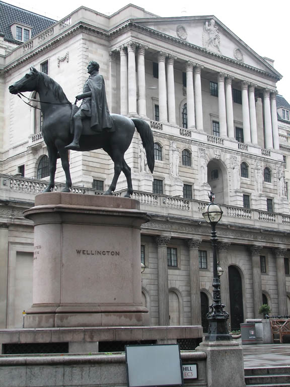 Statue of Wellington in front of the Bank of England. (Category:  Travel)