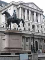 Statue of Wellington in front of the Bank of England. (Category:  Travel)