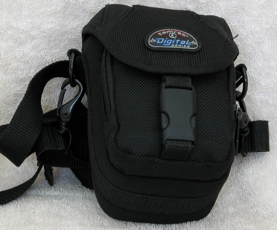 Tamrac 5693 case for the PowerShot. (Category:  Photography)