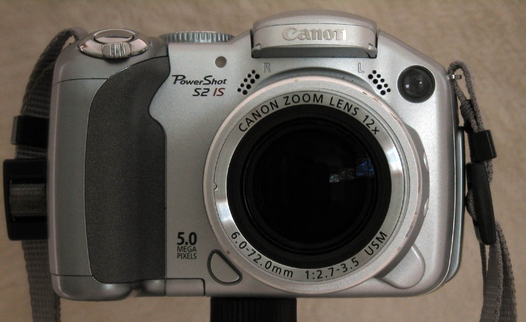 Canon PowerShot S2 IS 5MP Digital (Category:  Photography)