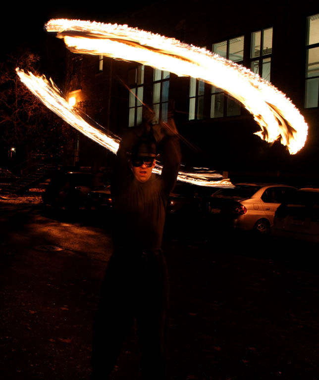 Fire juggling (Category:  Photography)