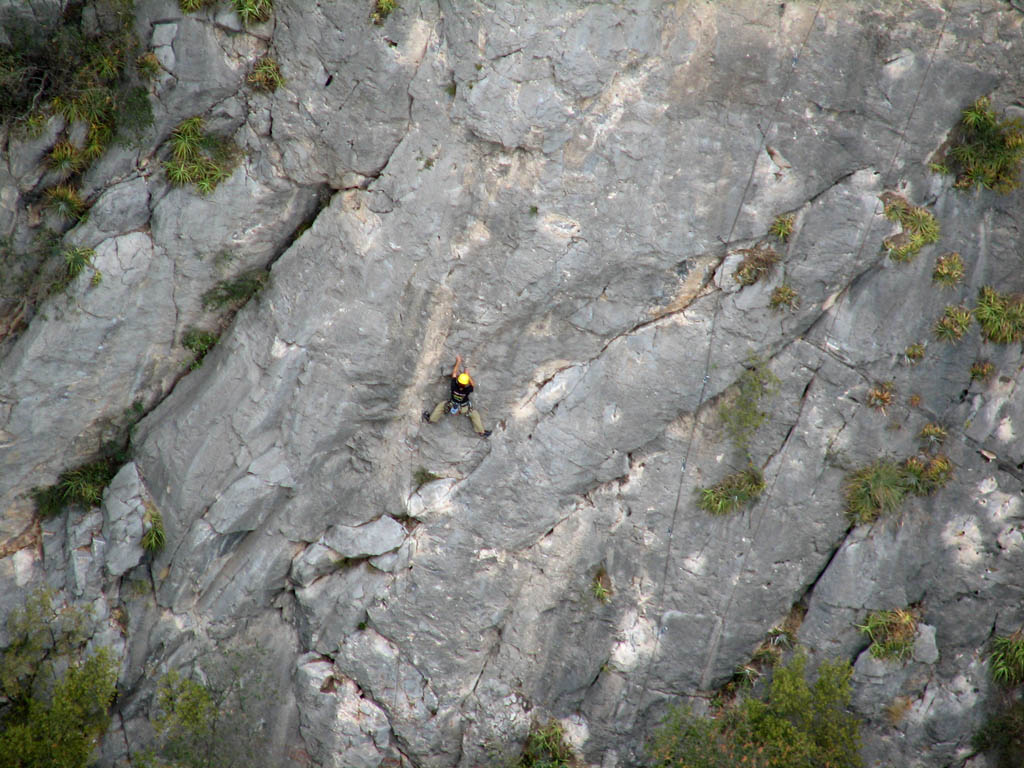 Aramy leading Muffin Man.  Shot from Space Boyz. (Category:  Rock Climbing)