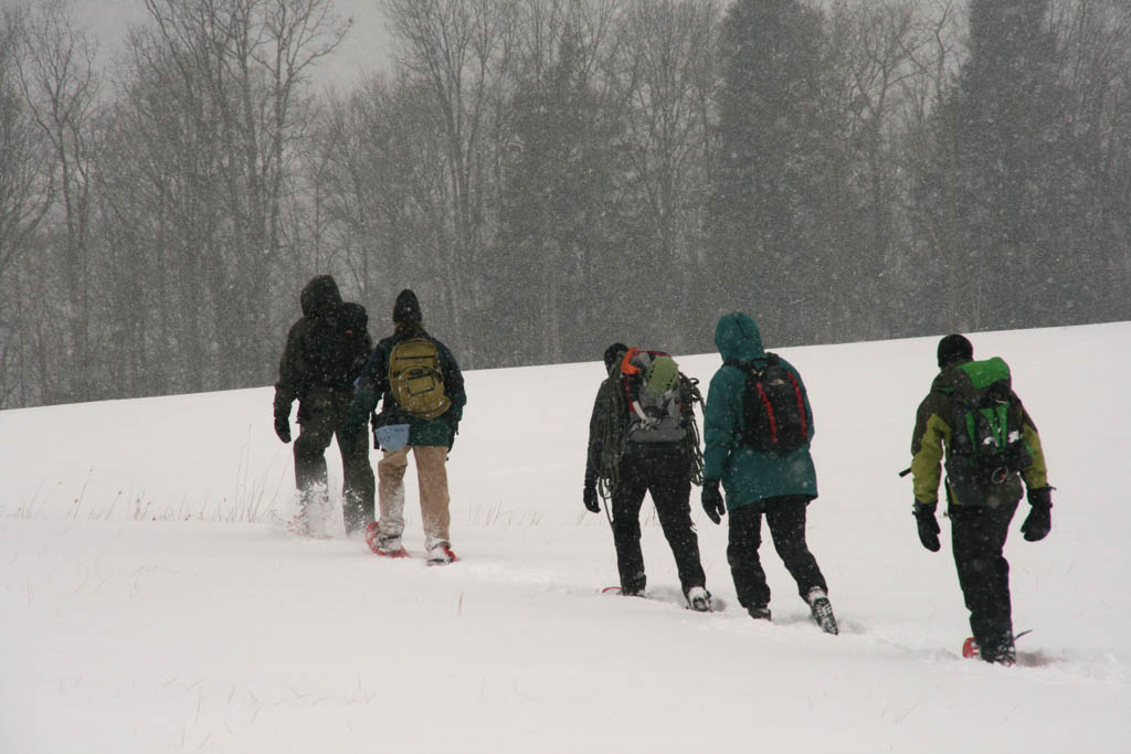 Approaching the gorge. (Category:  Ice Climbing)