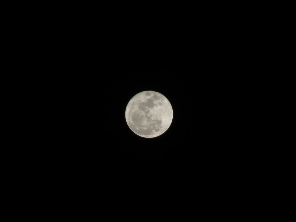 A full moon welcomes our students to Red Rock. (Category:  Rock Climbing)