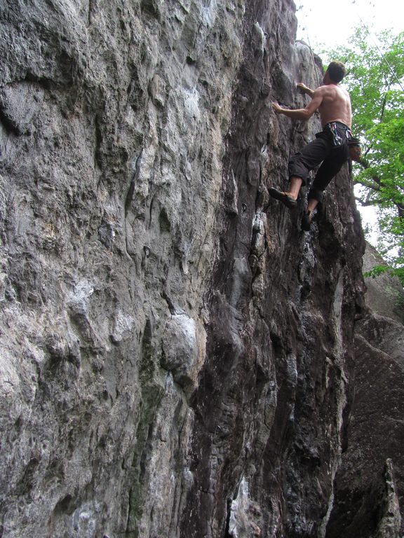 Yamin on Waimea. (Category:  Rock Climbing)