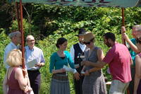 Natalia, Eliana, and Gil read the fourth. (Category:  Party)