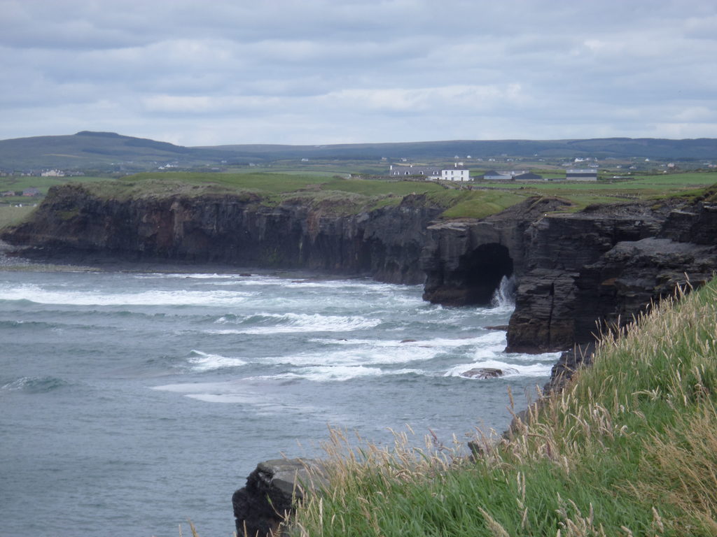 One of the hostelers in Dingle recommended a dirt road along the cliffs for 2 km leading up to the Cliffs of Moher, and said she thought we could probably bike it (Category:  Travel)