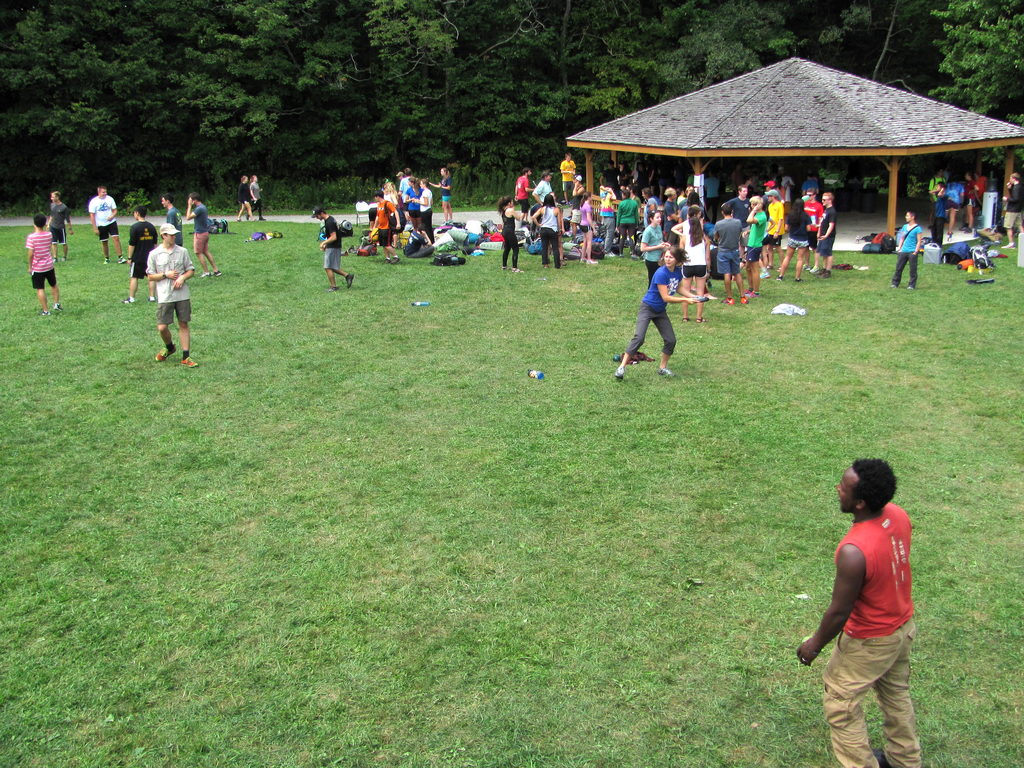 Frisbee (Category:  Paddling)