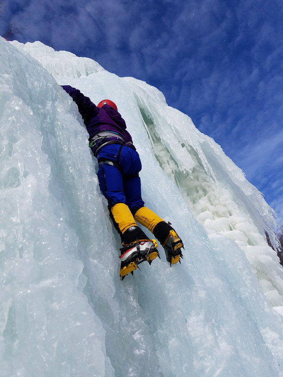 Yasamin (Category:  Ice Climbing)