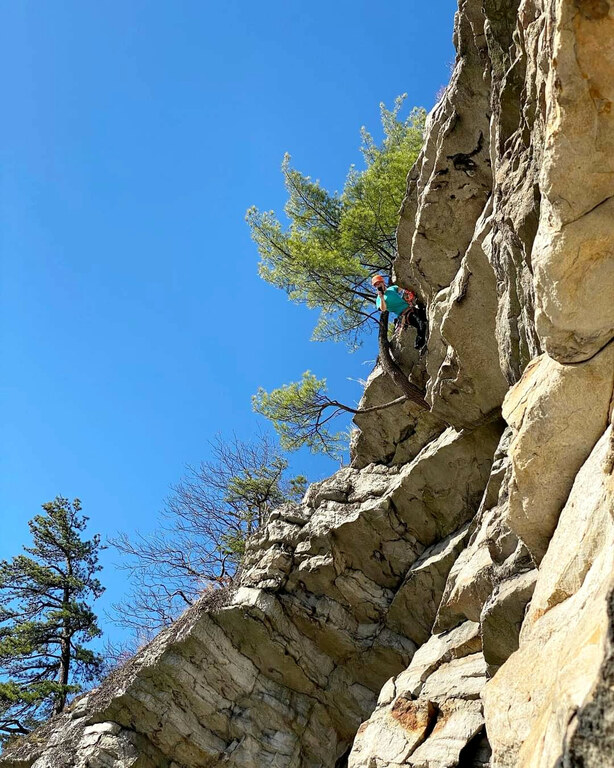 Jai's shot of me on Modern Times. (Category:  Climbing)